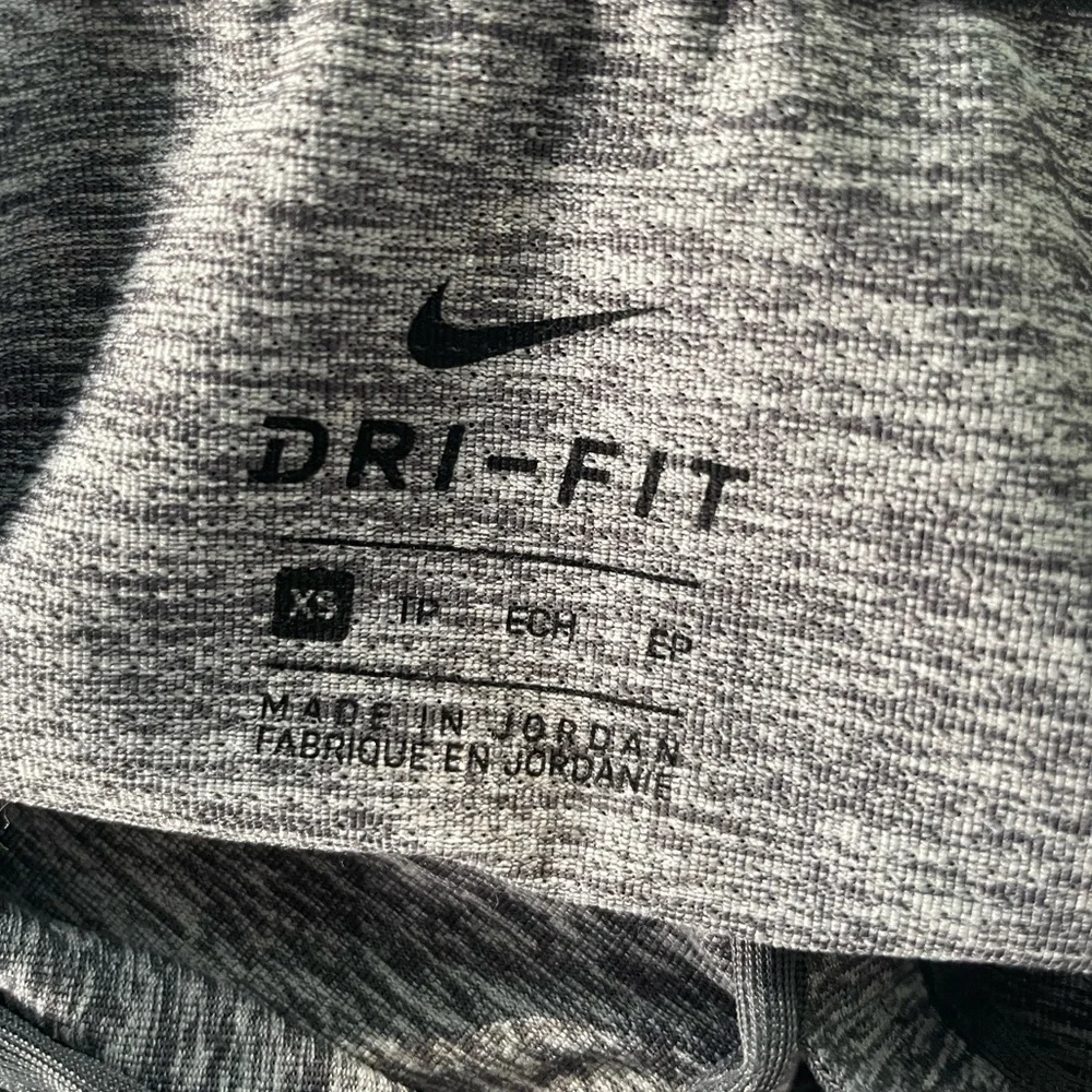 Nike dri-fit grey quarter zip top size XS